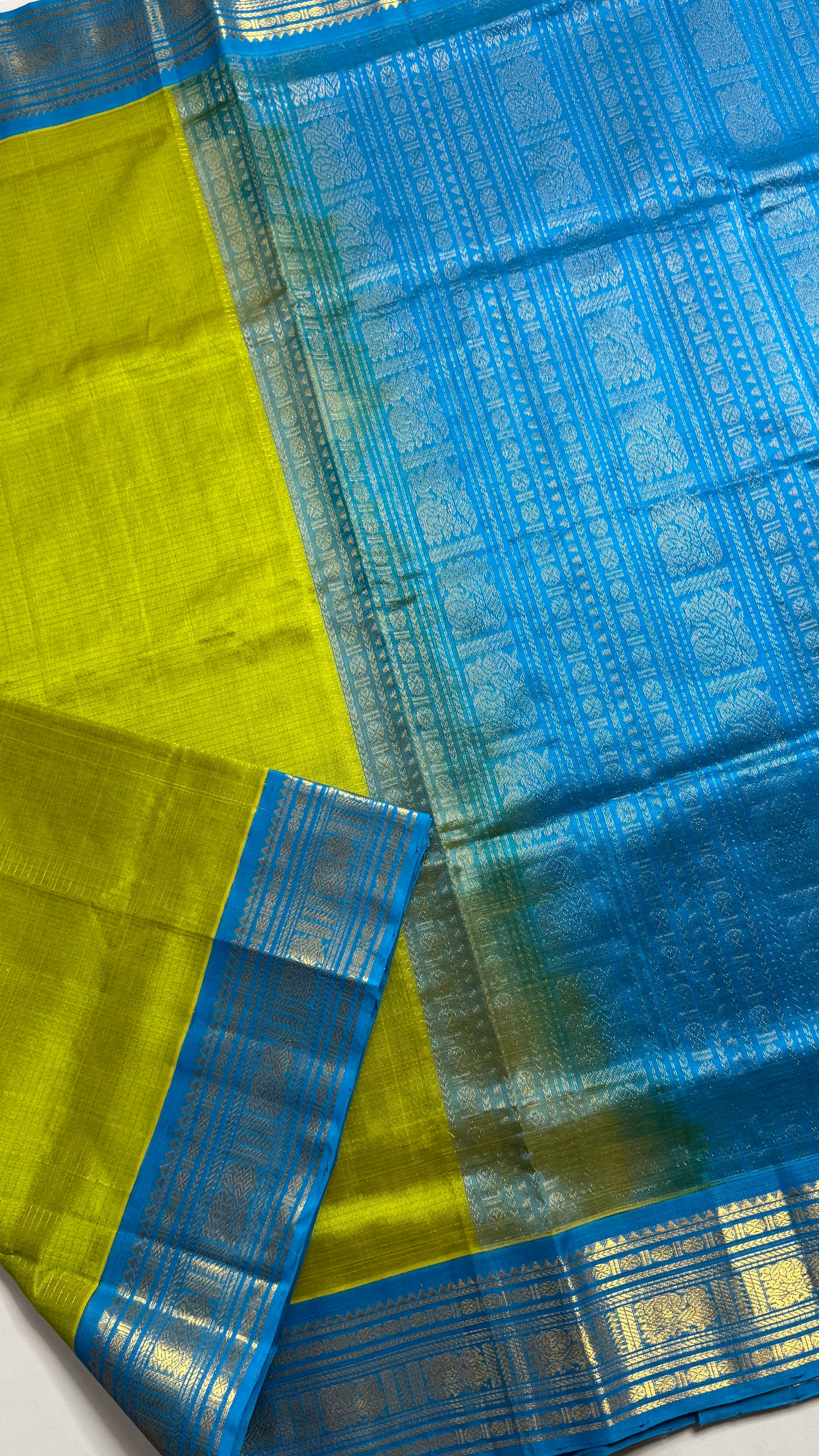 Vairoosi Pure Silk Cotton Saree with Korvai Borders