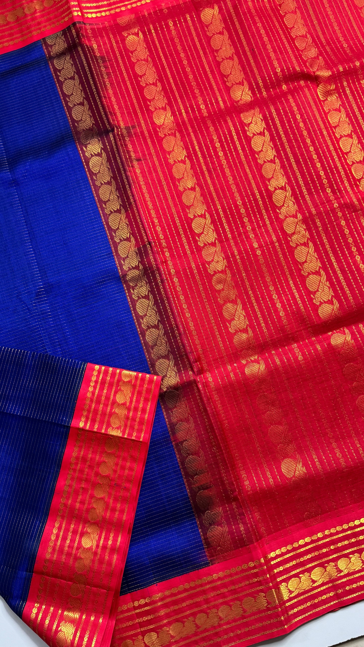 Vairoosi Pure Silk Cotton Saree with Korvai Borders