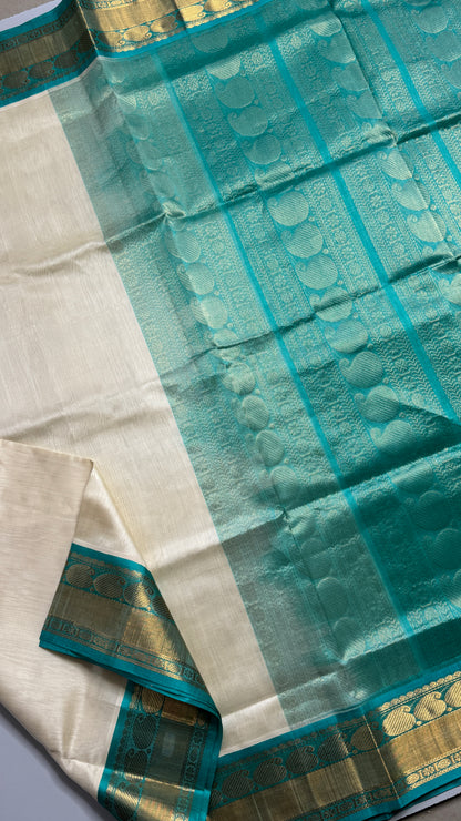 Plain Pure Silk Cotton Saree with Korvai Border