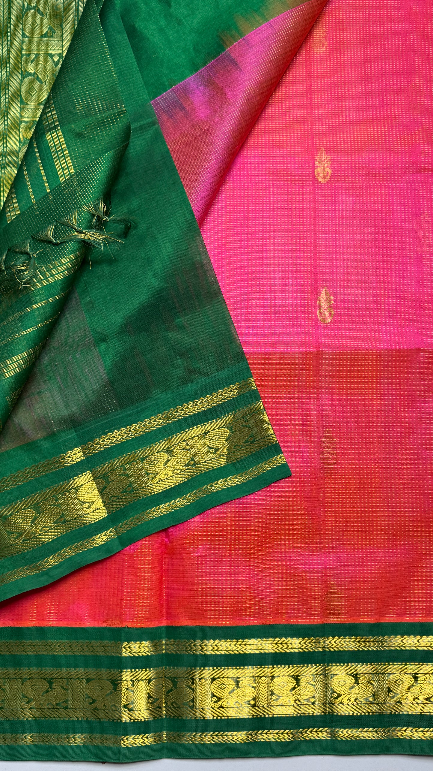 Vairoosi Pure Silk Cotton Saree with Korvai Borders