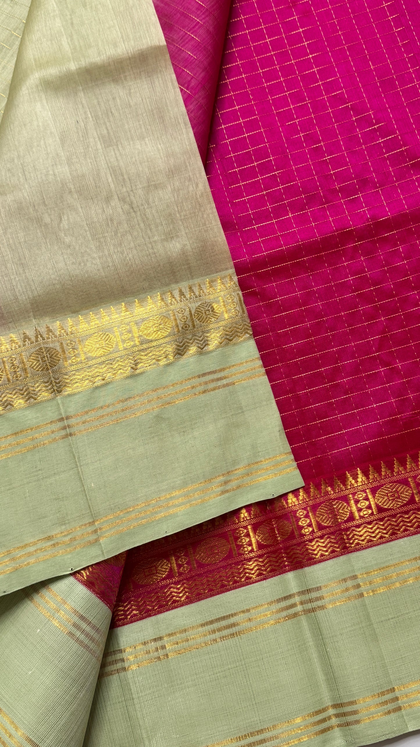 Zari checks Pure Silk Cotton Saree with Korvai Borders