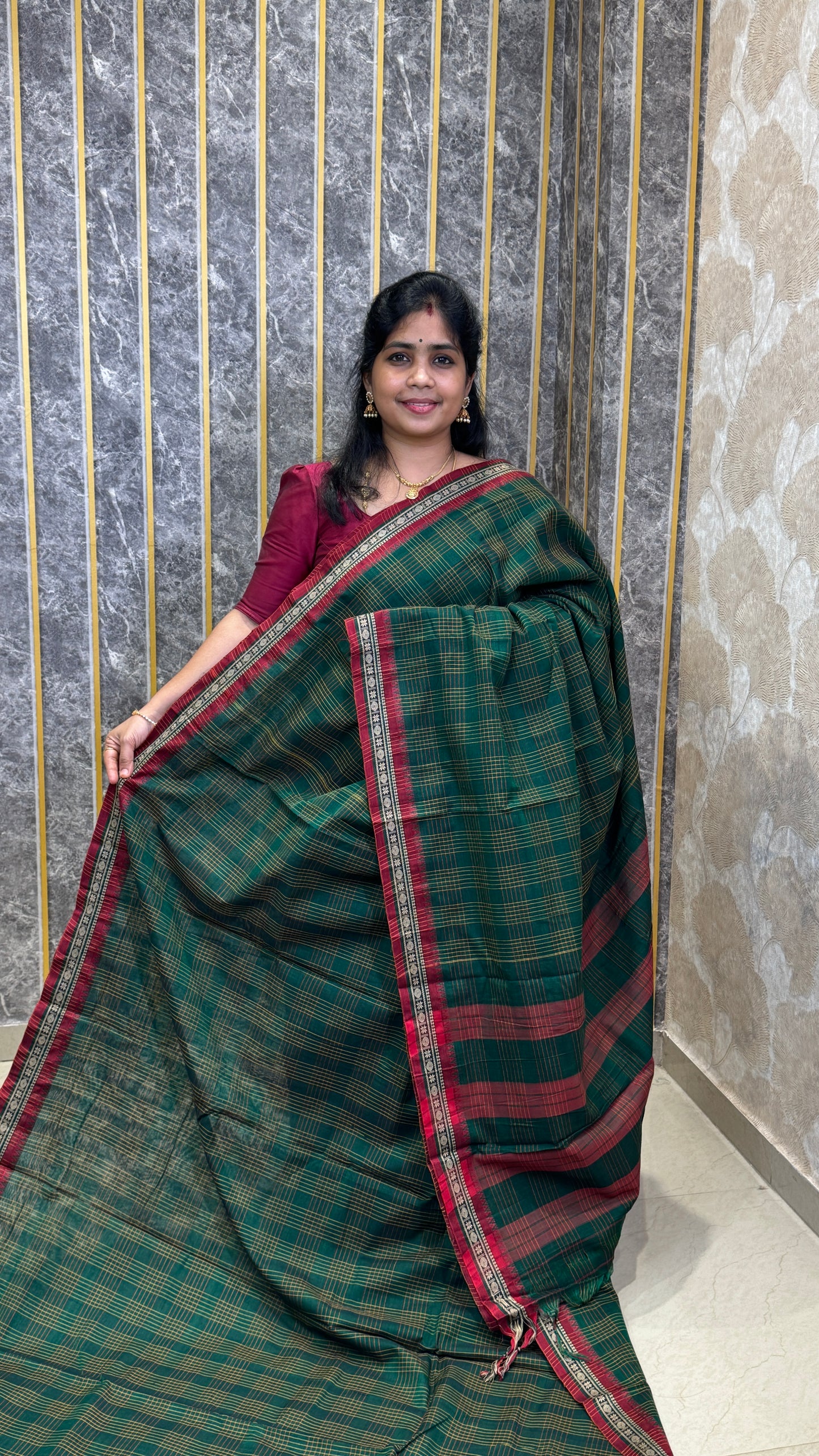 Mercerised Narayanpet Checkered Saree