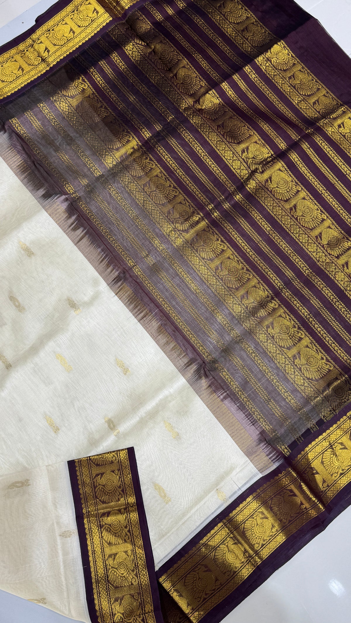 Buttas Pure Silk Cotton Saree