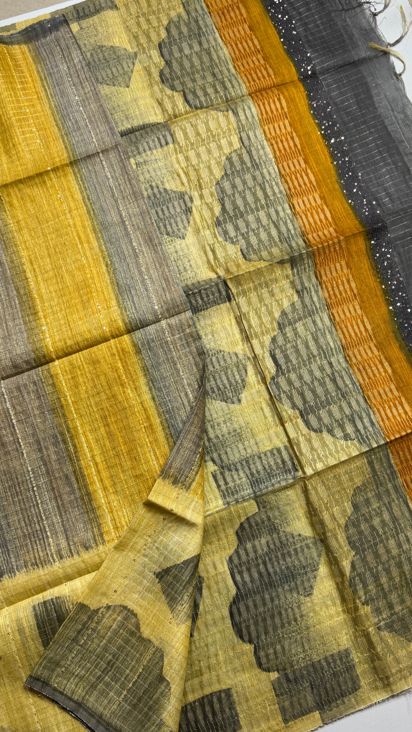 Rangkat Pattern Semi Tussar Saree