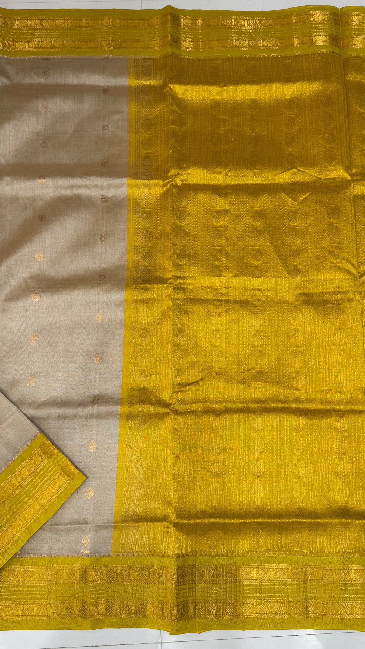 Butta Pure Silk Cotton Saree with Korvai Border
