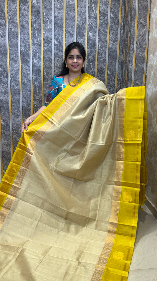 Off white Checks Pure Silk Cotton with Korvai Border