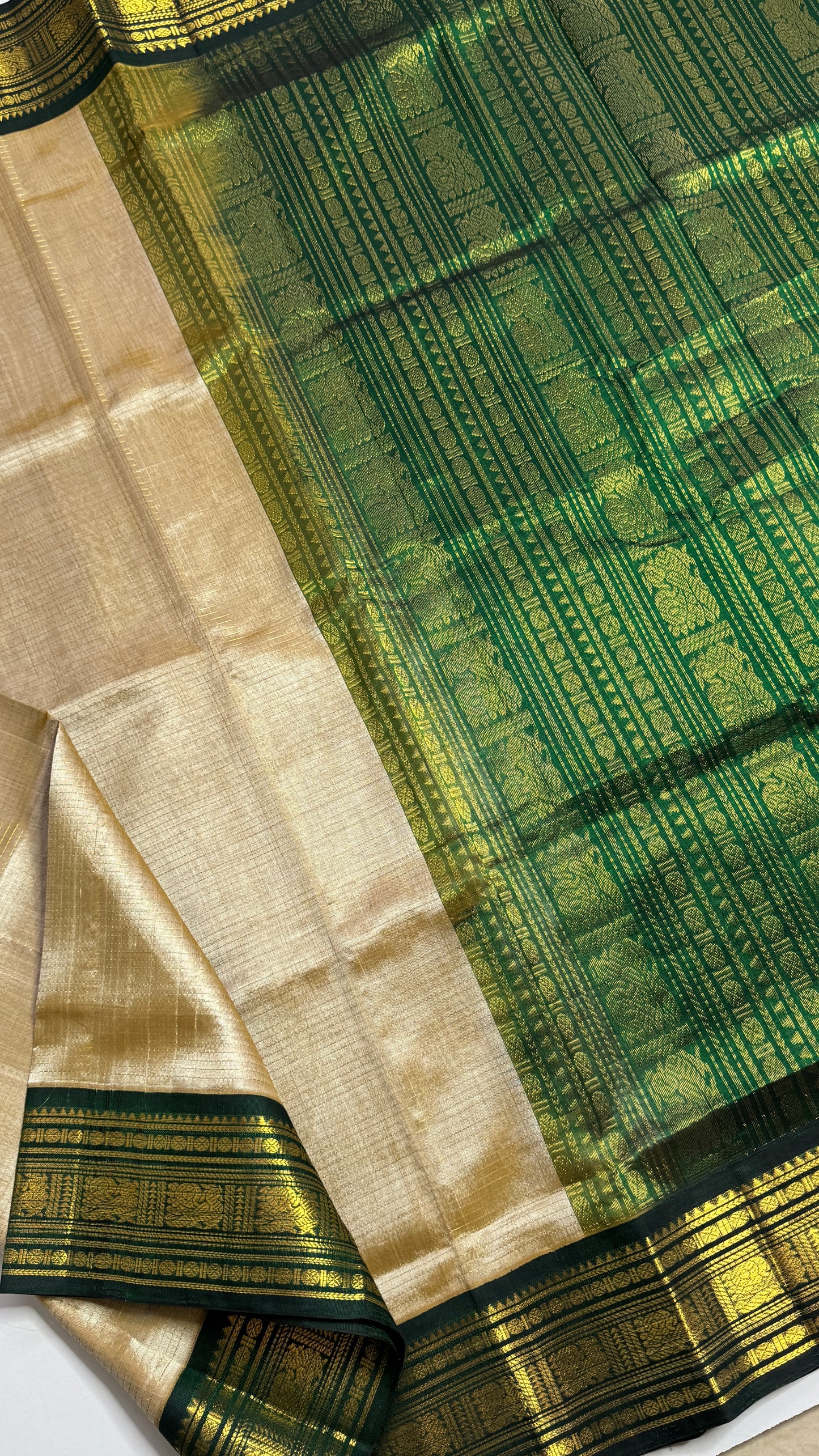 Vairoosi Pure Silk Cotton Saree with Korvai Border