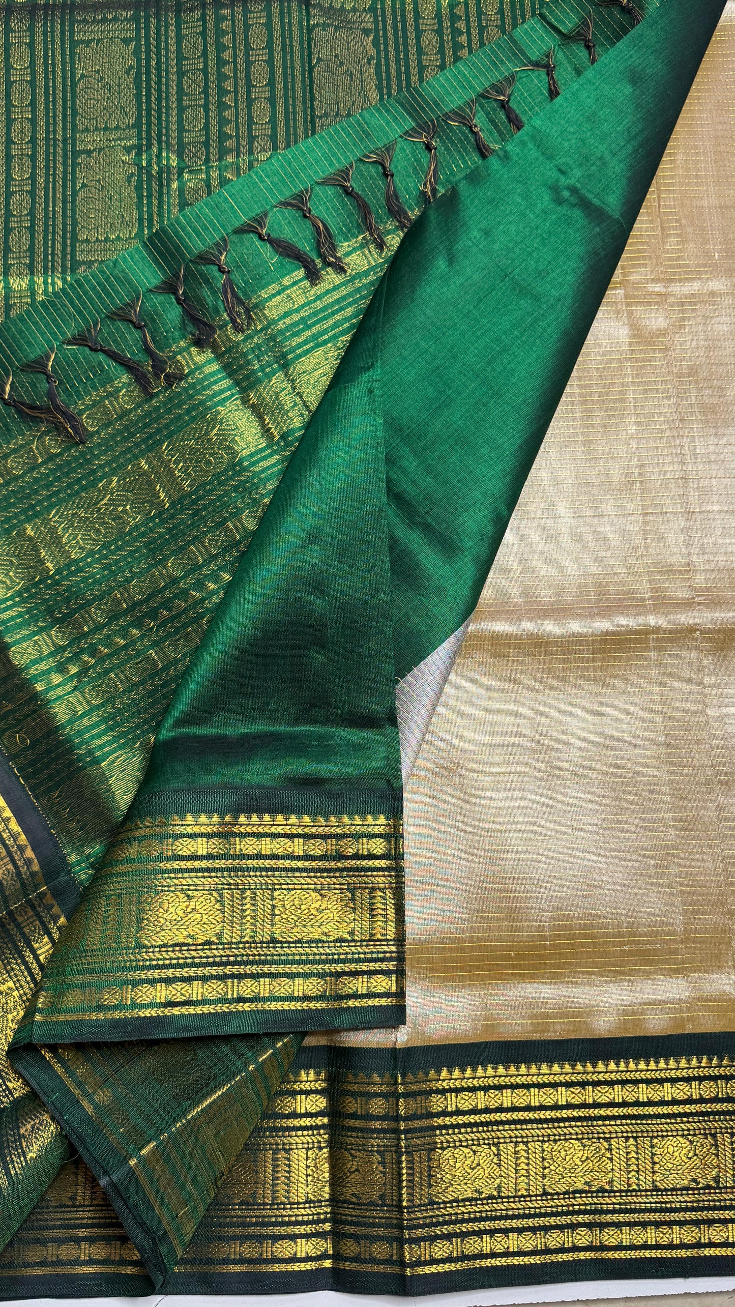 Vairoosi Pure Silk Cotton Saree with Korvai Border