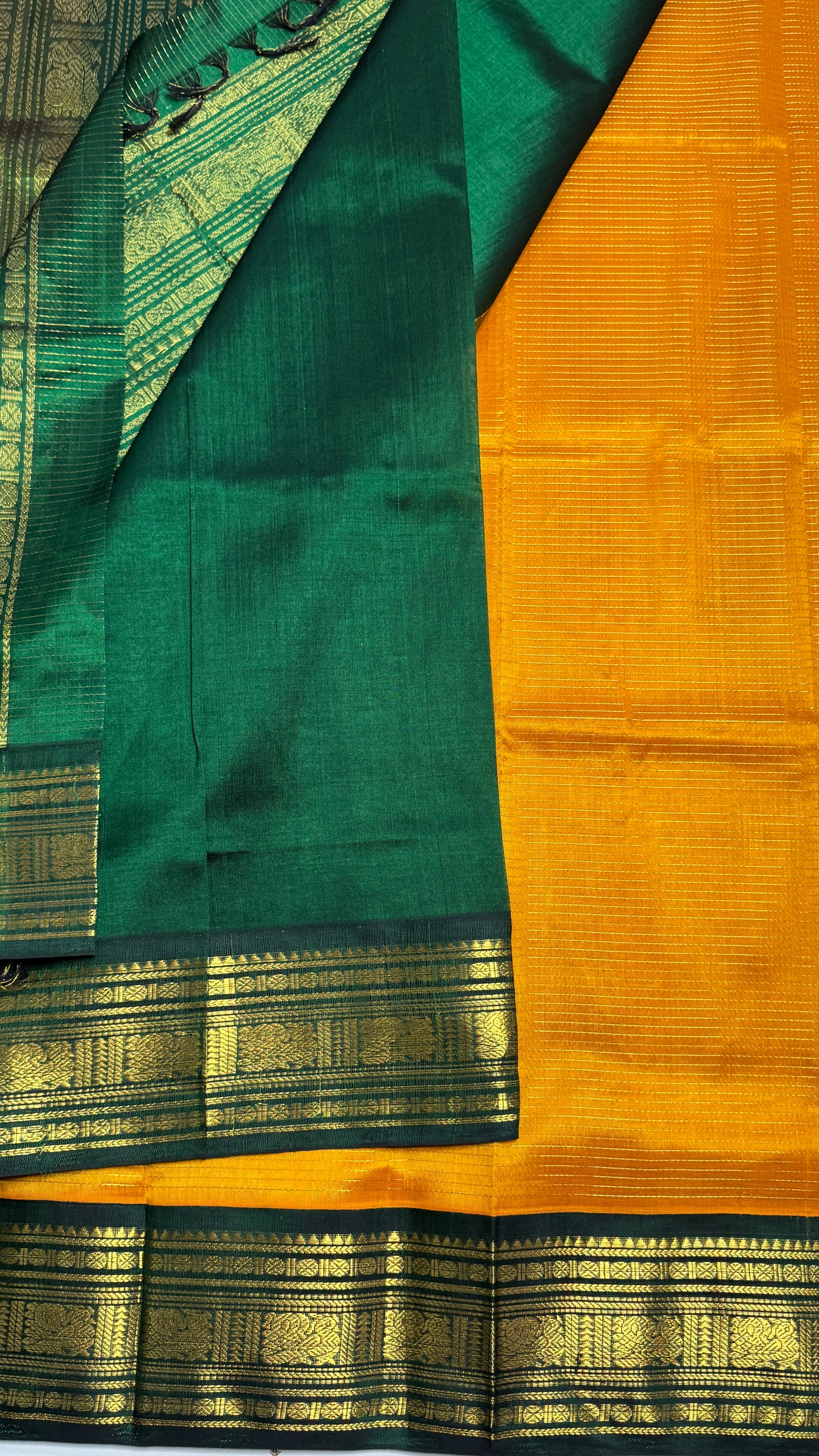 Vairoosi Pure Silk Cotton Saree with Korvai Border