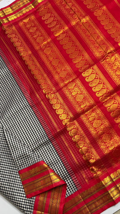 Checks Pure Silk Cotton Saree with Korvai Border
