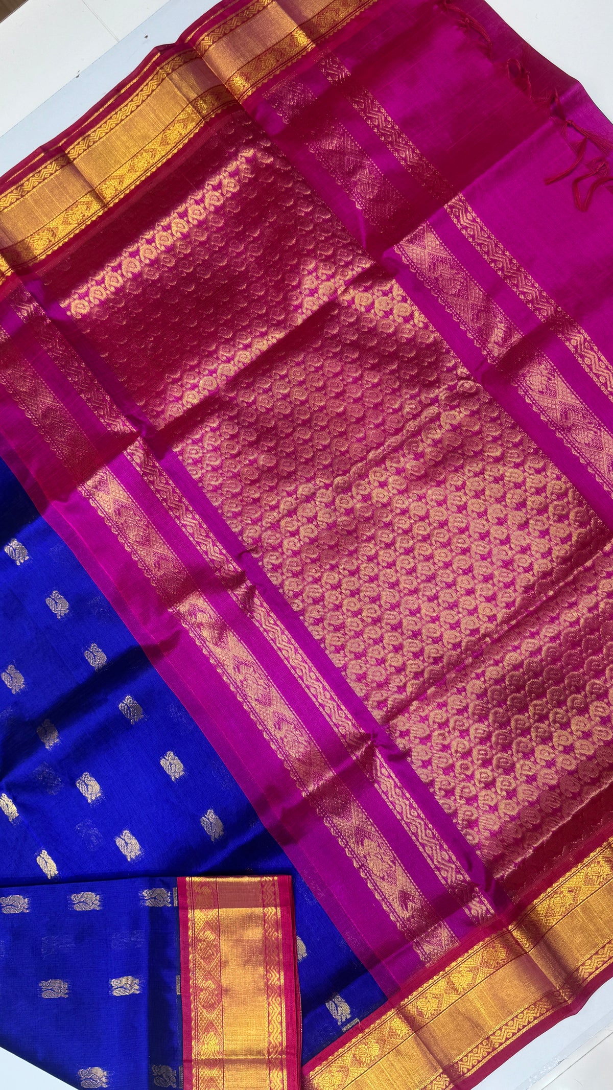 Butta Pure Silk Cotton Saree with Korvai Border