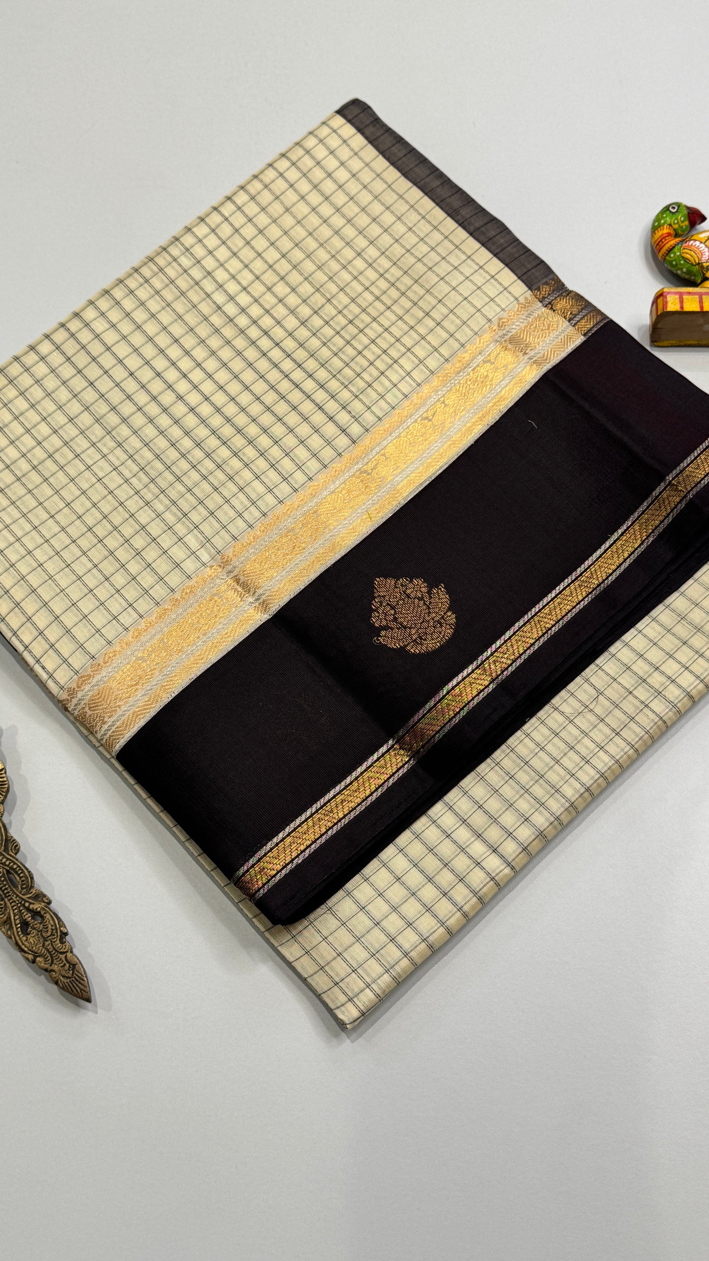 Pure Silk Cotton Saree with Thread Checks