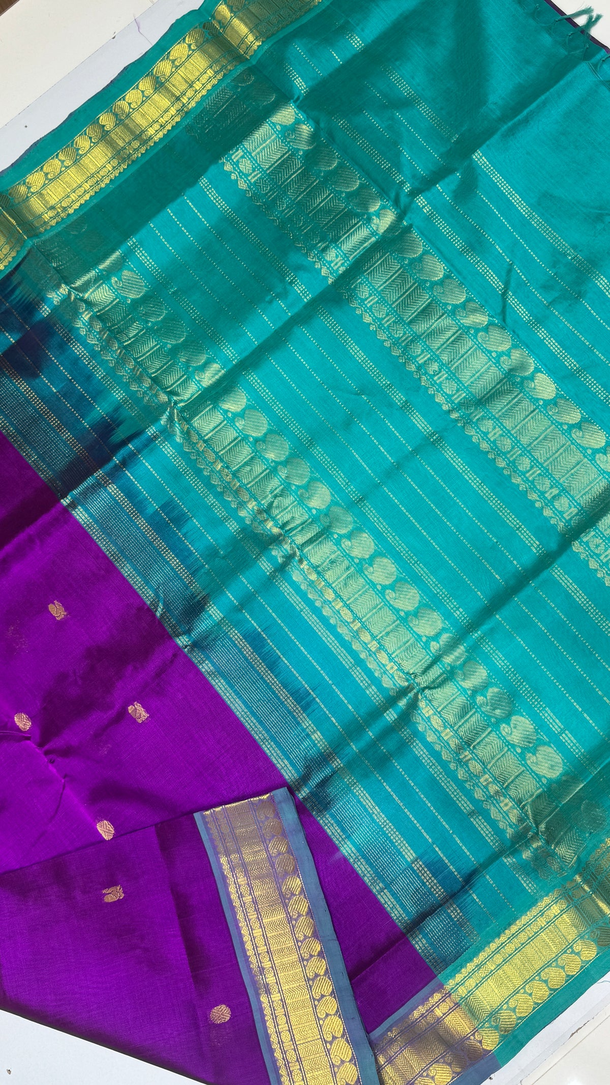 Butta Pure Silk Cotton Saree with non Korvai Border