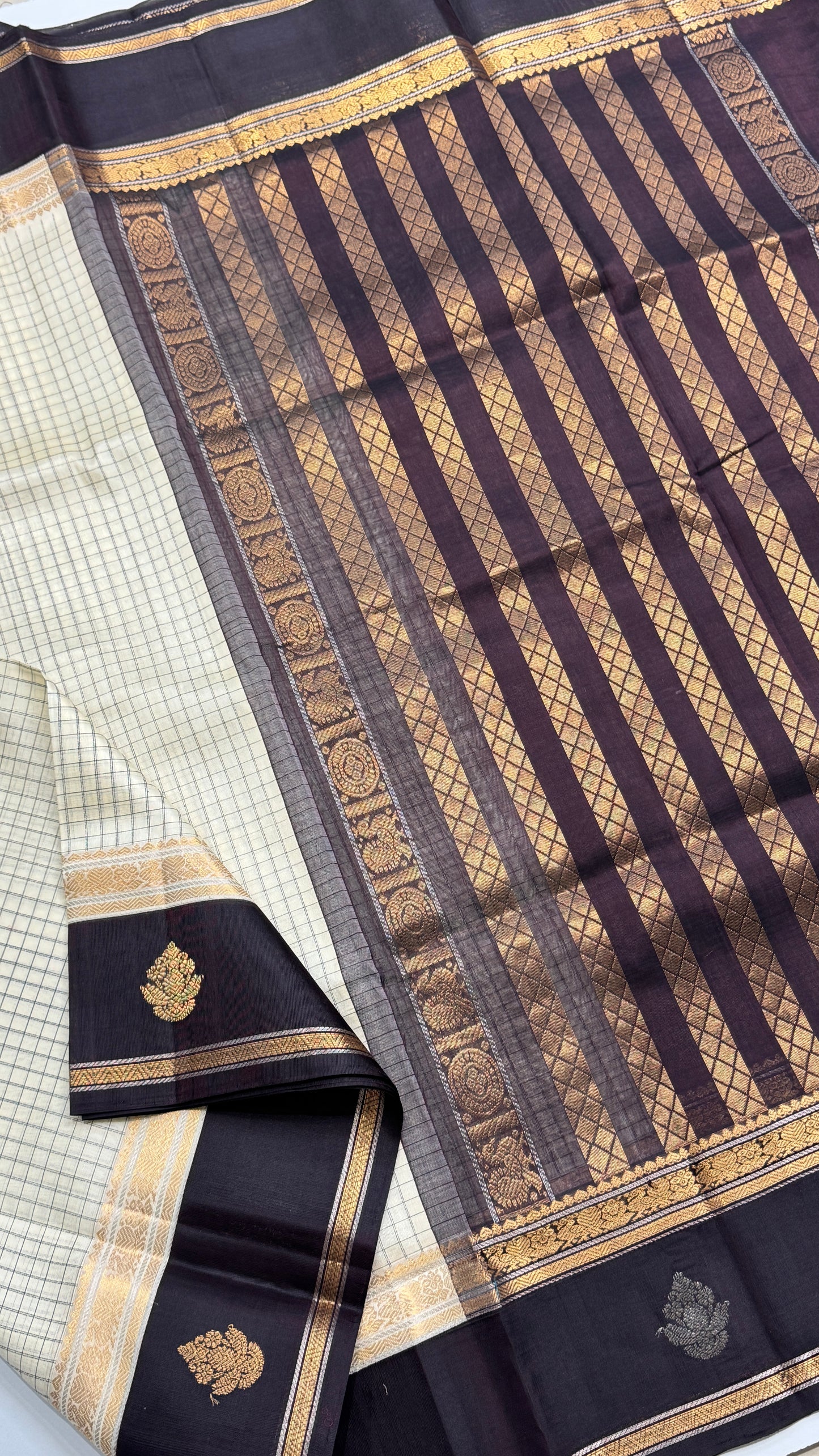 Pure Silk Cotton Saree with Thread Checks