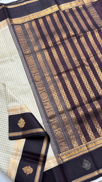 Pure Silk Cotton Saree with Thread Checks