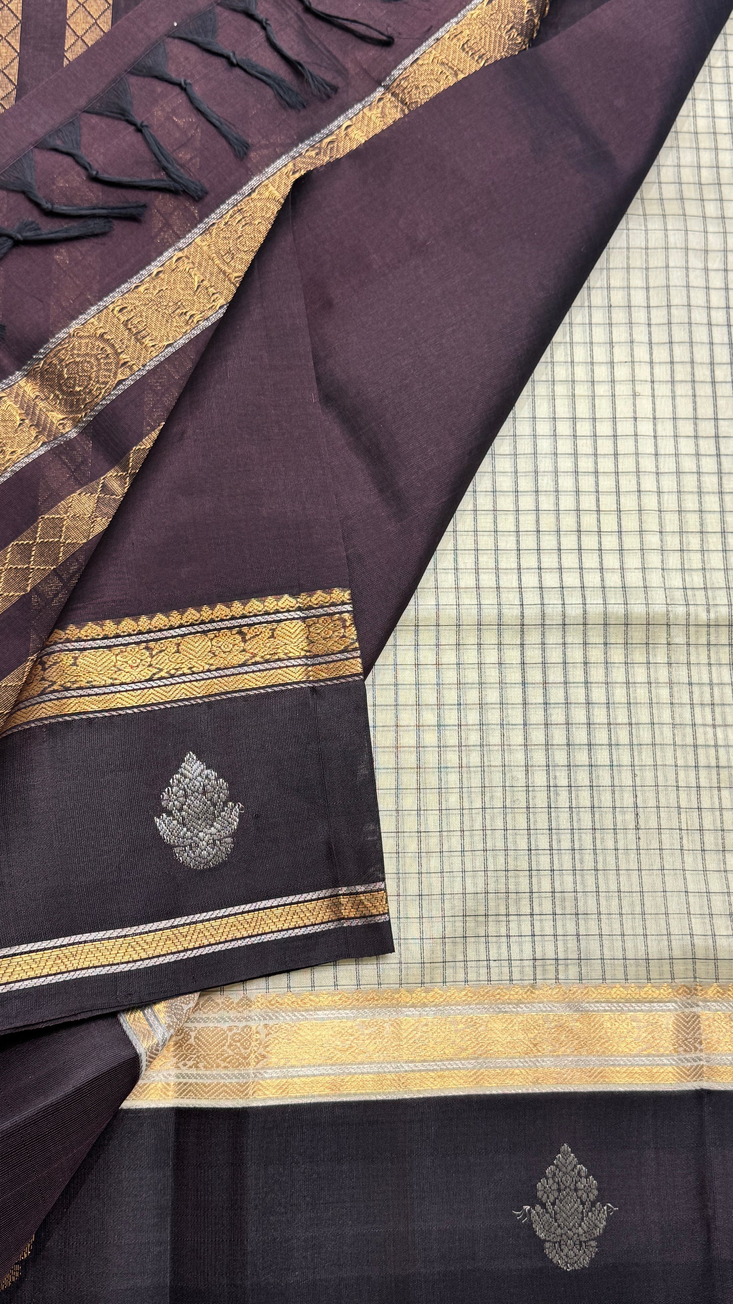 Pure Silk Cotton Saree with Thread Checks