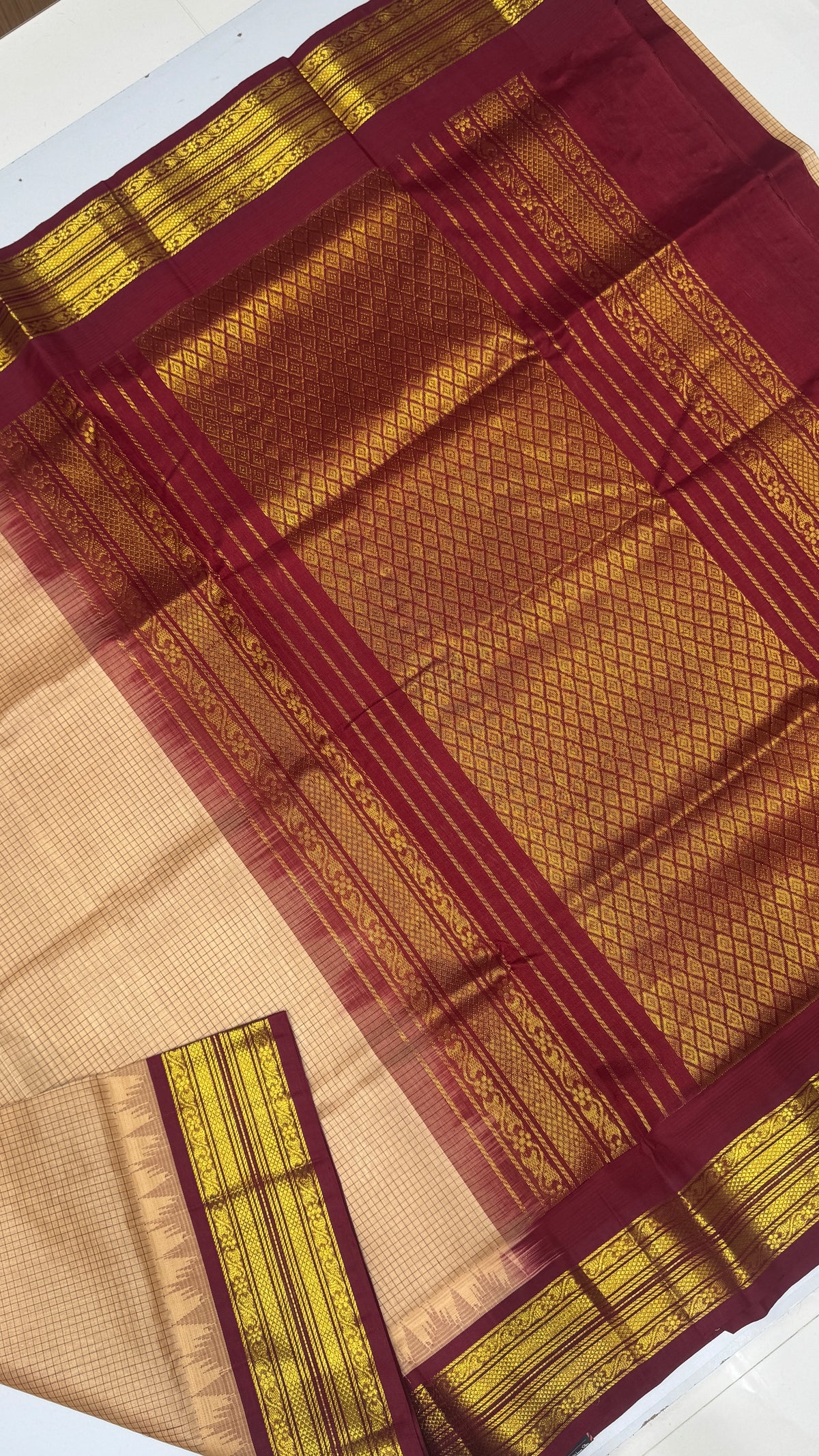 Thread Checks Pure Silk Cotton Saree with Korvai Border
