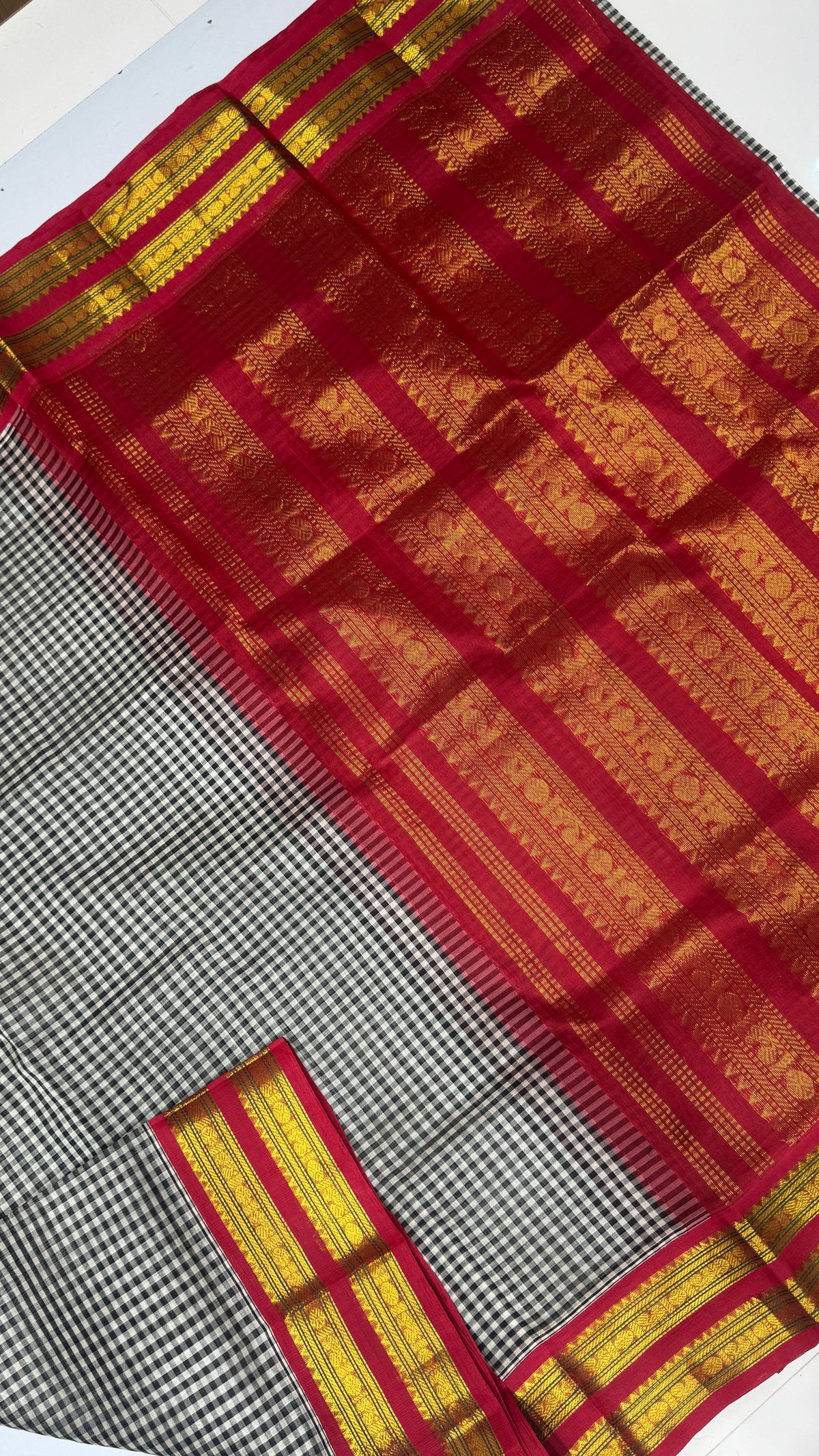 Checks Pure Silk Cotton with Korvai Border