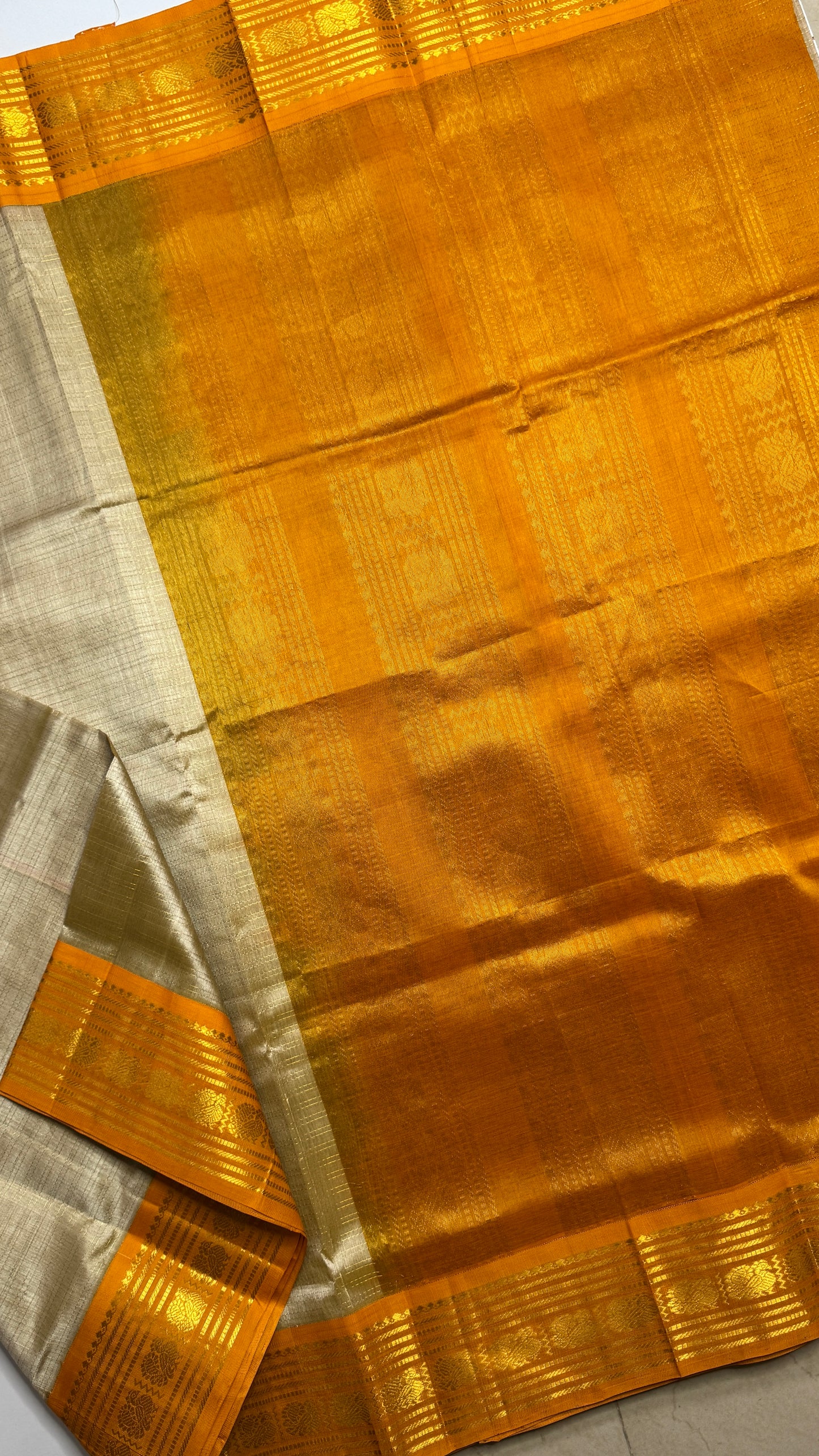 Vairoosi Pure Silk Cotton Saree with Korvai Border